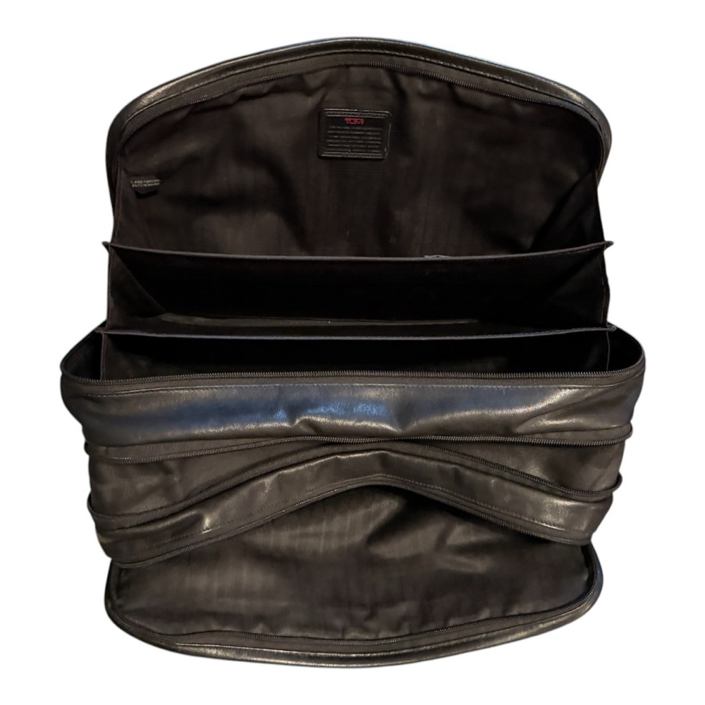 Tumi 96141DH Soft Black Leather Laptop Bag with Strap - Picture 3 of 15